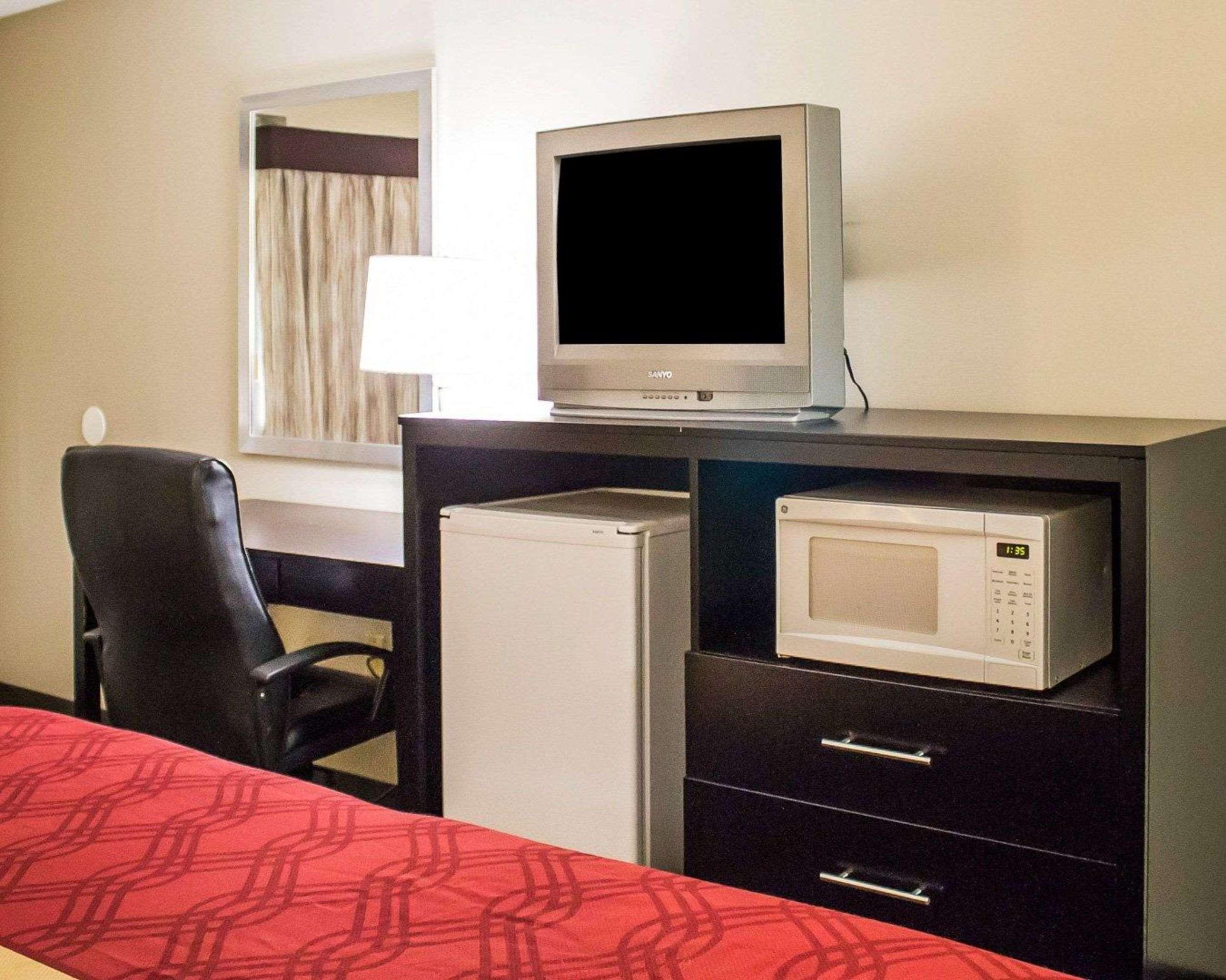 Econo Lodge Columbus Buitenkant foto