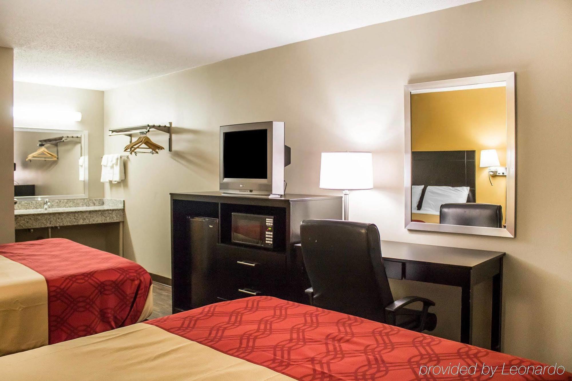 Econo Lodge Columbus Buitenkant foto
